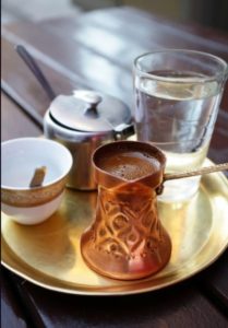 la-divination-par-le-cafe